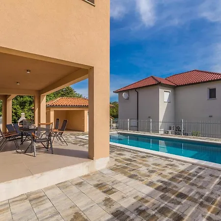 Villa Nook Risika