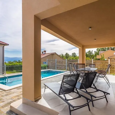 Nook Villa Risika
